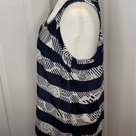 BANANA REPUBLIC•TOP - Picture 3 of 7